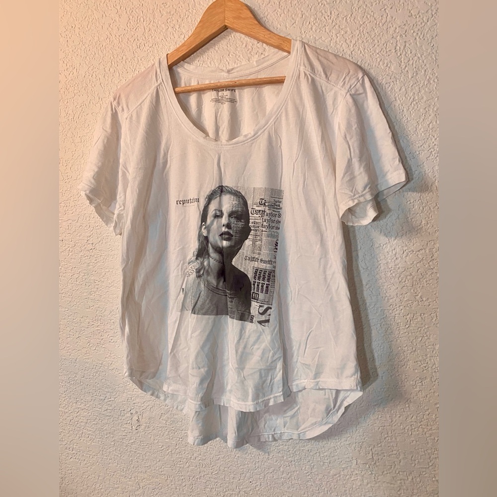 Taylor Swift White Reputation Album Graphic Tee 100% Pima Cotton SZ L